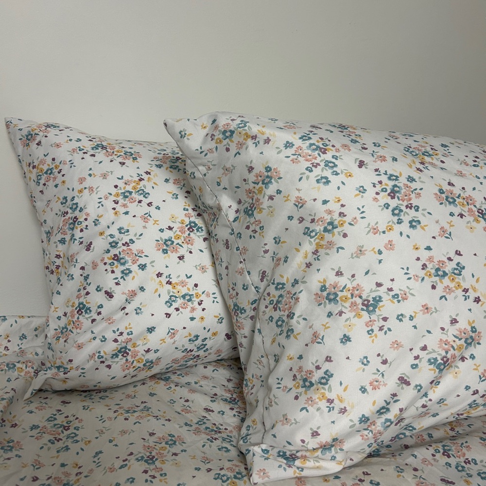 Floral Patterned Bedding Set